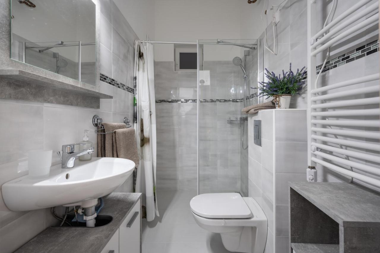 Bpr Embrody City Apartment Budapest Esterno foto