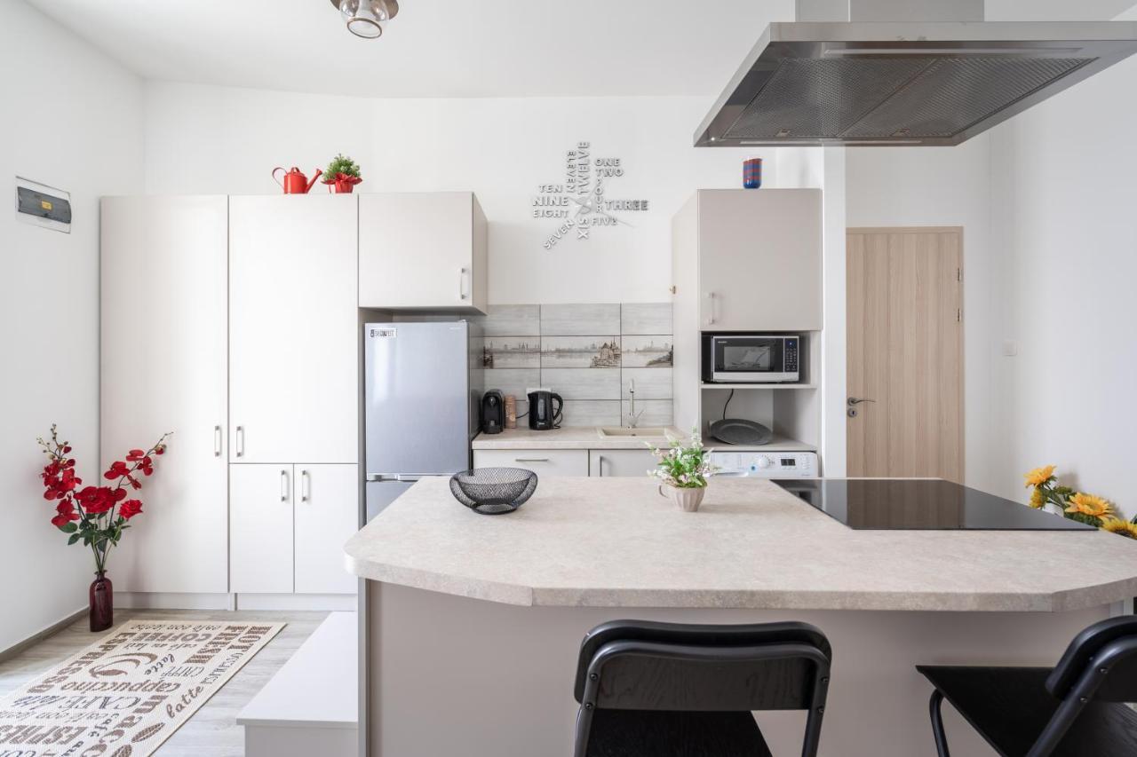 Bpr Embrody City Apartment Budapest Esterno foto
