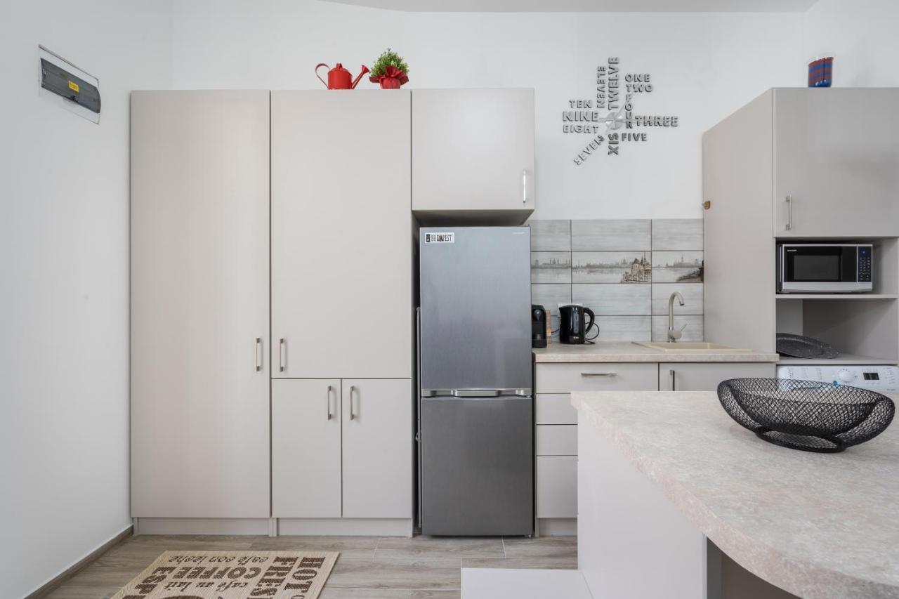 Bpr Embrody City Apartment Budapest Esterno foto
